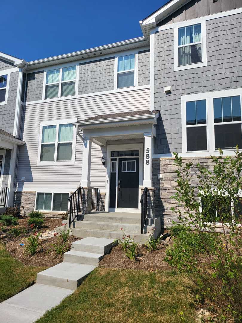 588 Wolverine Drive, Aurora, IL