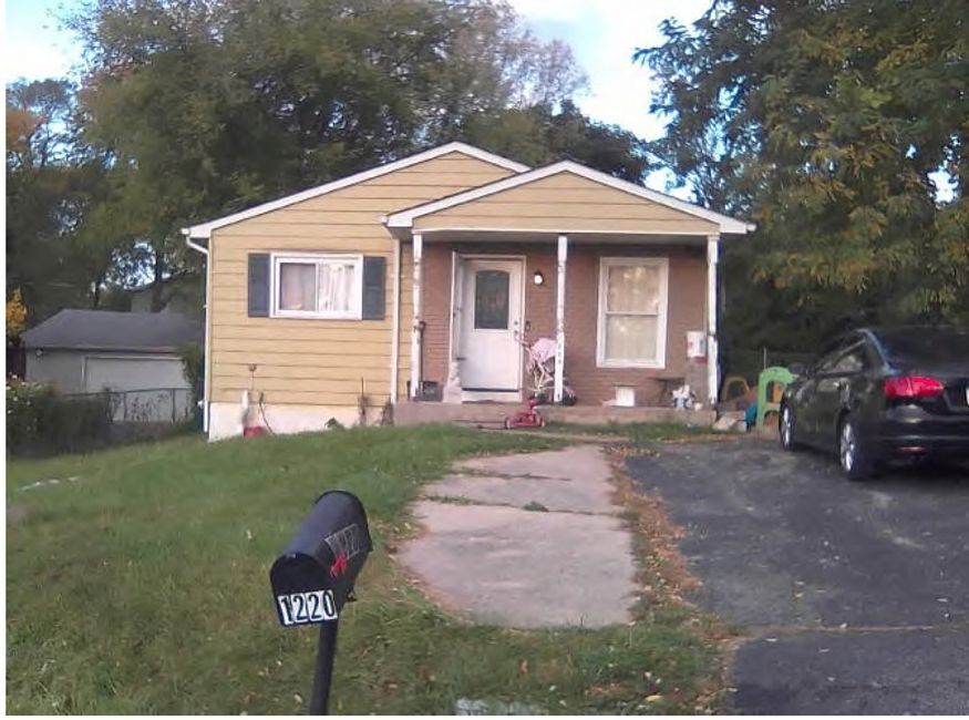 1220 Woodridge Drive, Round Lake Beach, IL