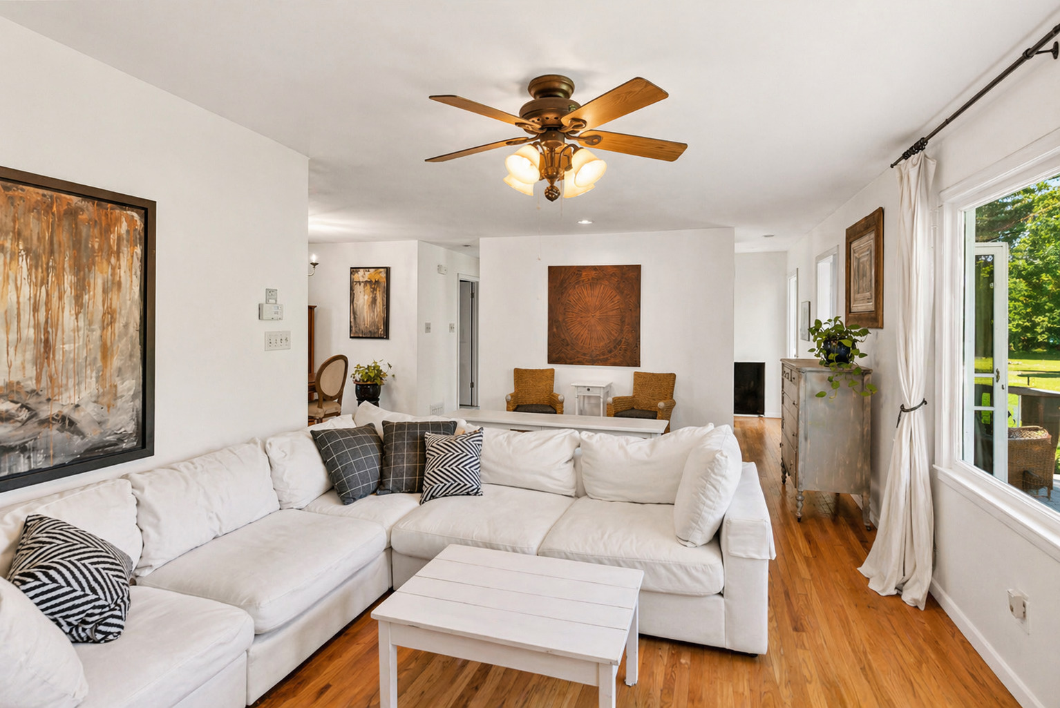 405 Thomas Drive, Sycamore, IL