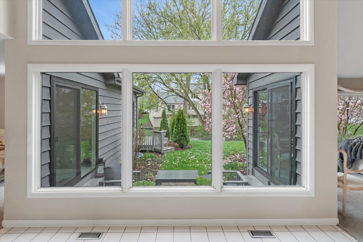 1923 Hillside Lane, Lisle, IL