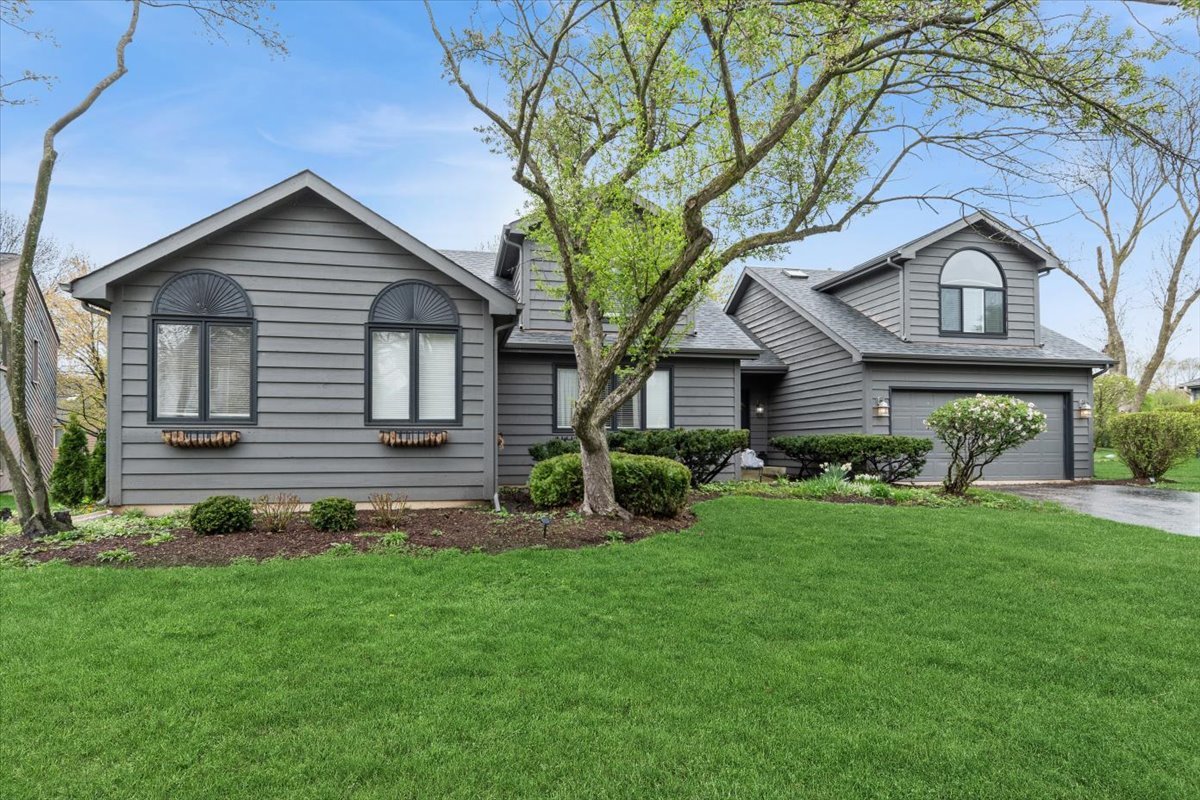 1923 Hillside Lane, Lisle, IL