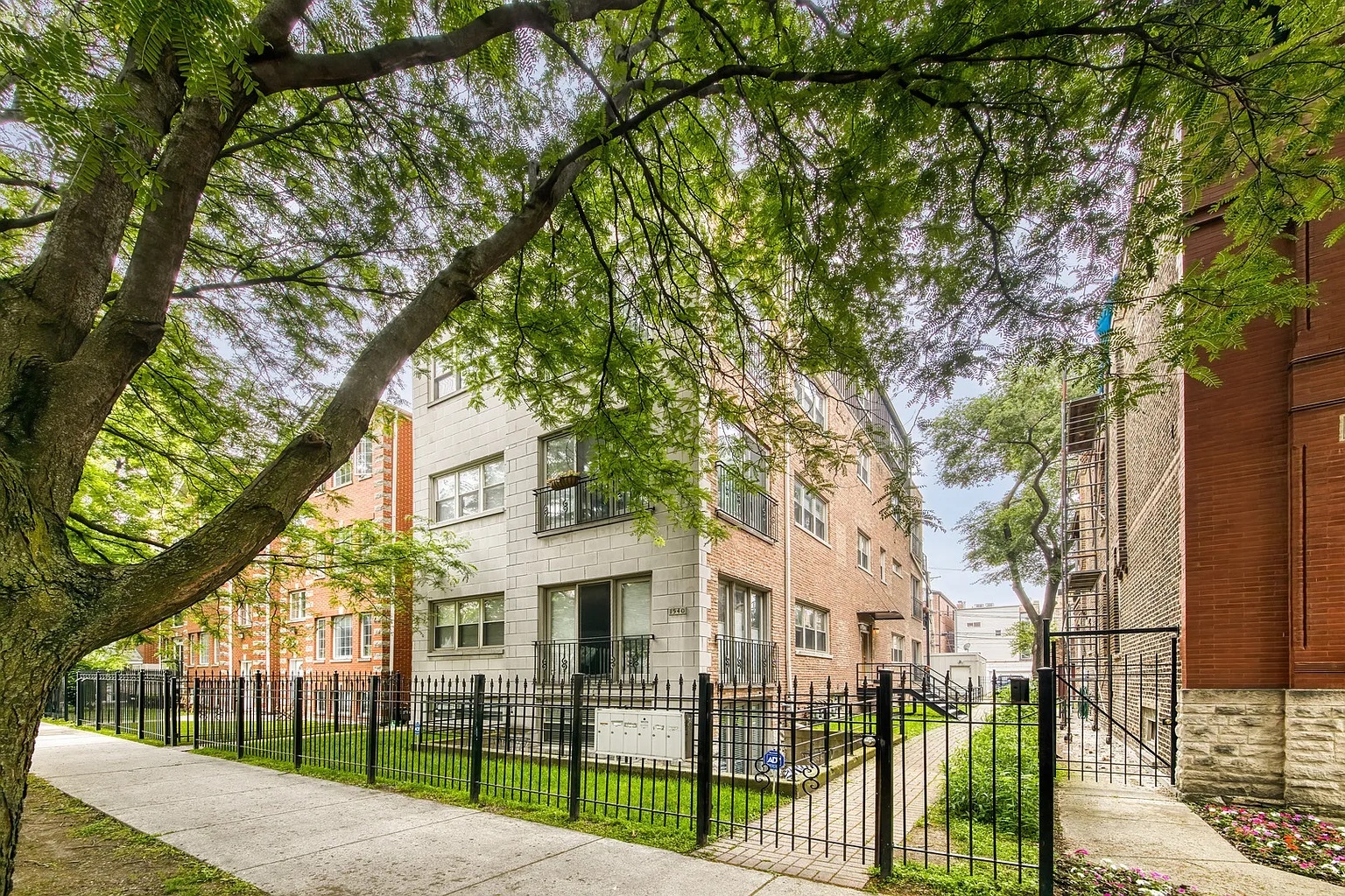 1540 N Claremont Avenue #3E, Chicago, IL