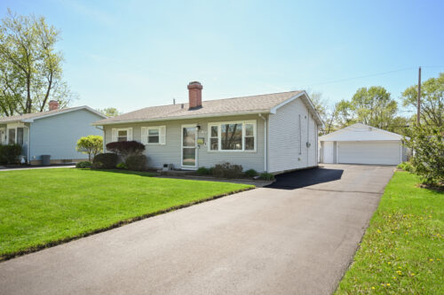 907 Lilac Lane, Joliet, IL