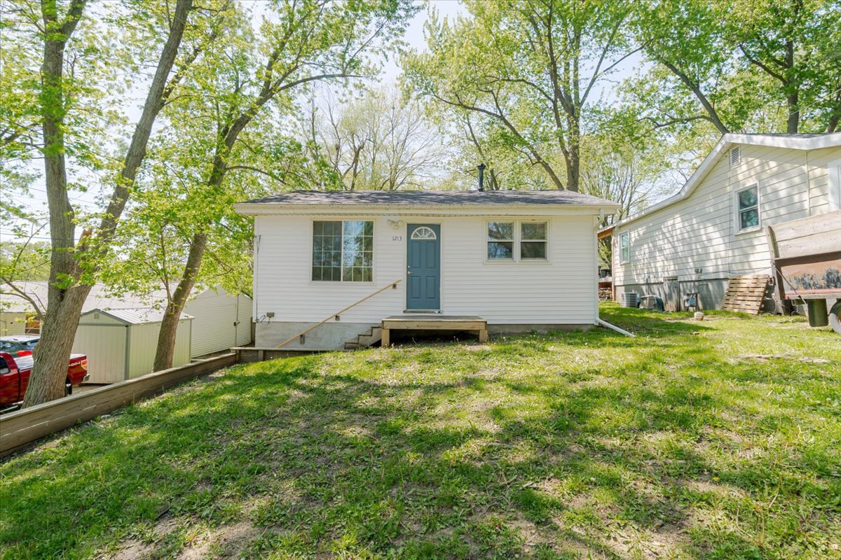 1213 Barker Street, Bloomington, IL