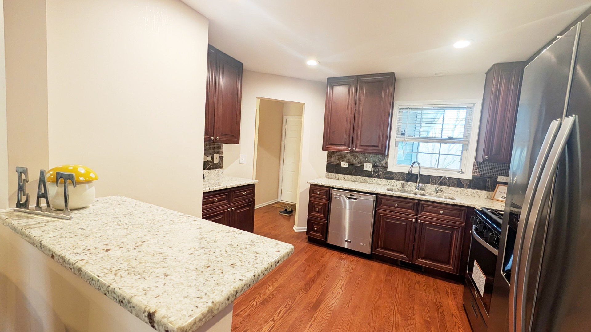 1679 W Ethans Glen Drive, Palatine, IL