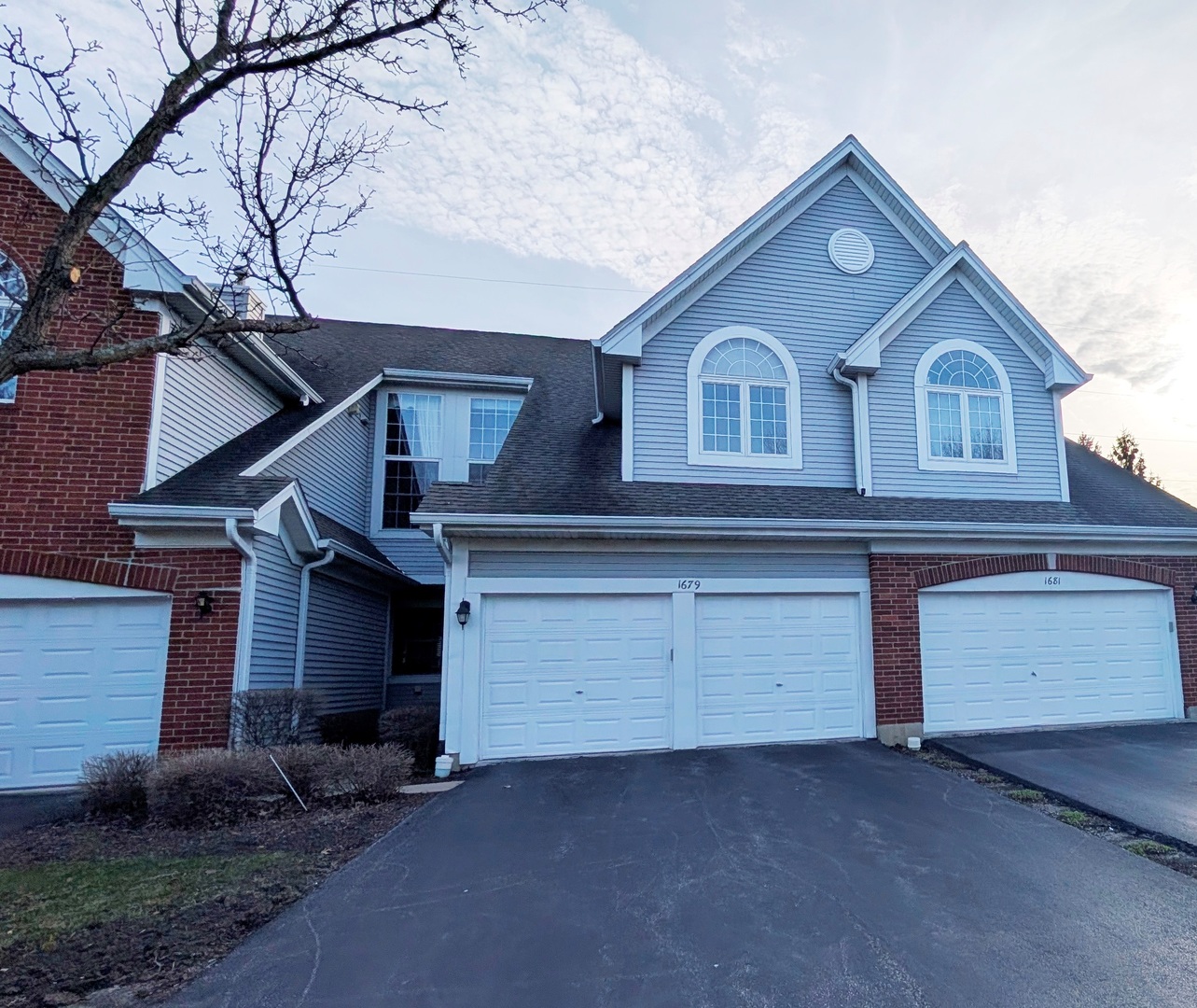 1679 W Ethans Glen Drive, Palatine, IL