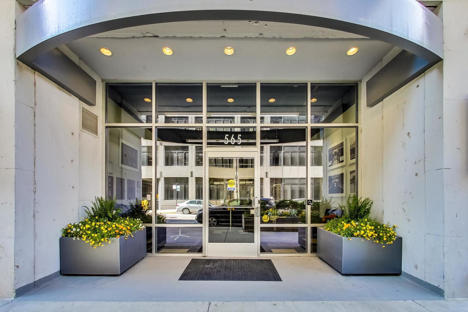 565 W Quincy Street #517, Chicago, IL