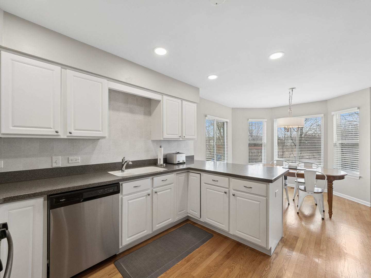 1656 Normandy Woods Court, Grayslake, IL