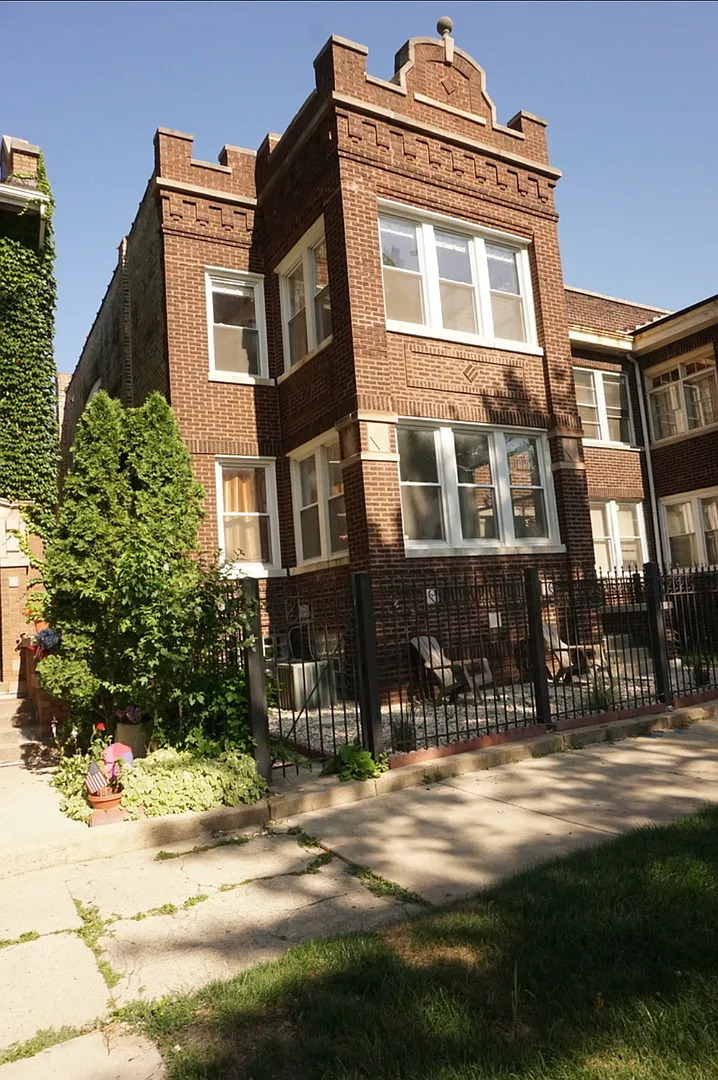 4303 N Sawyer Avenue #1R, Chicago, IL