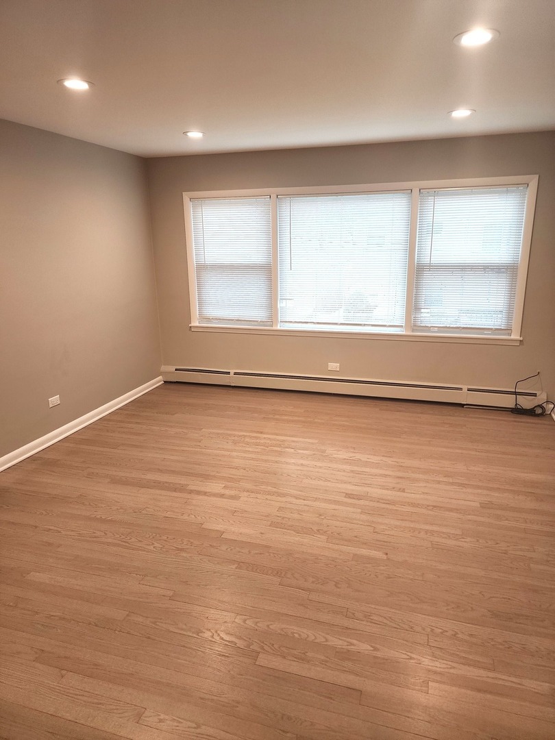 5910 W Gunnison Street #1R, Chicago, IL