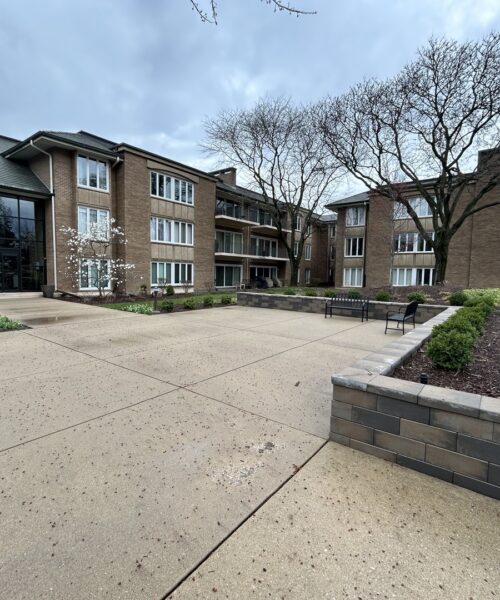 2 Oak Brook Club Drive #B111, Oak Brook, IL
