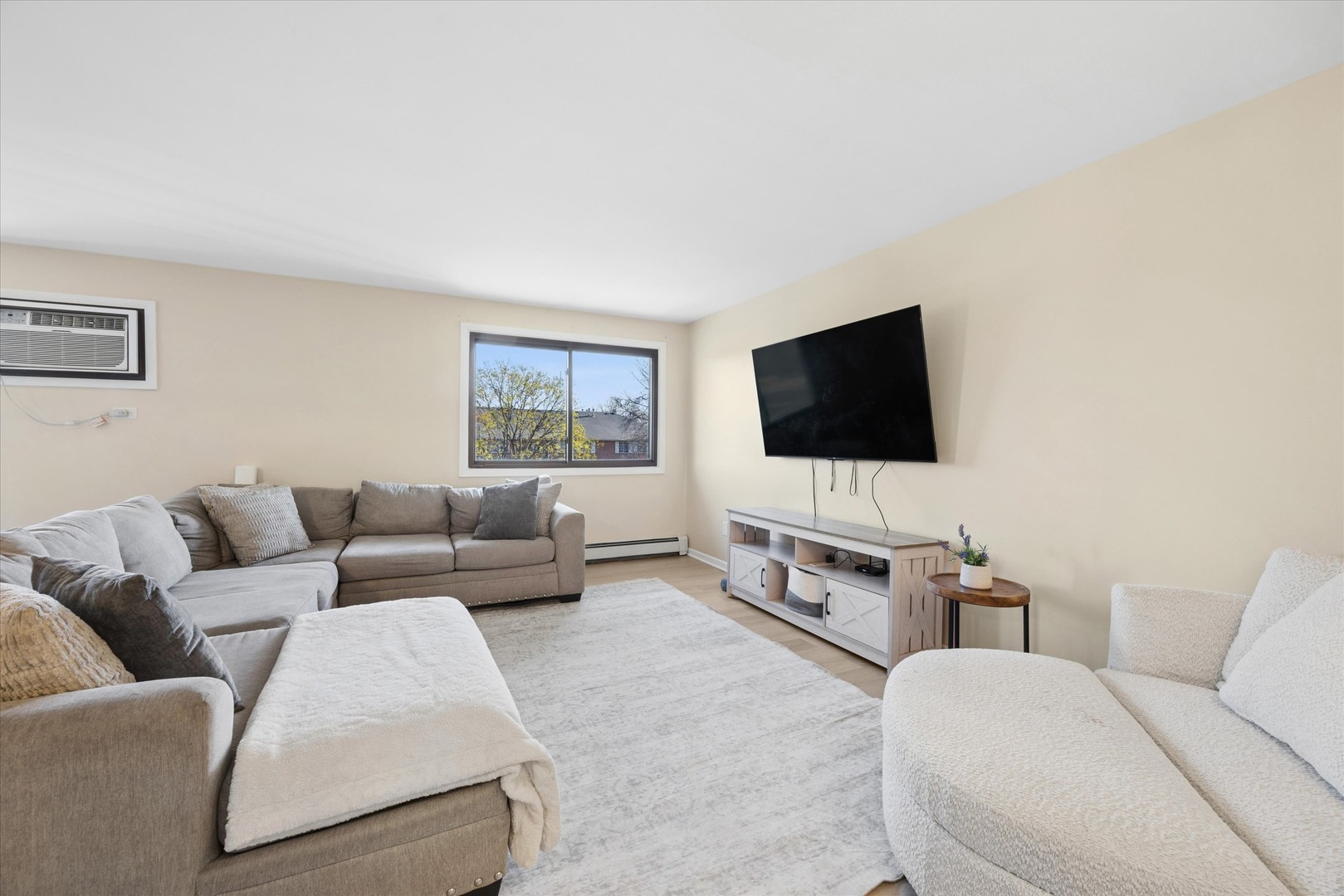 1240 S LORRAINE Road #3B, Wheaton, IL