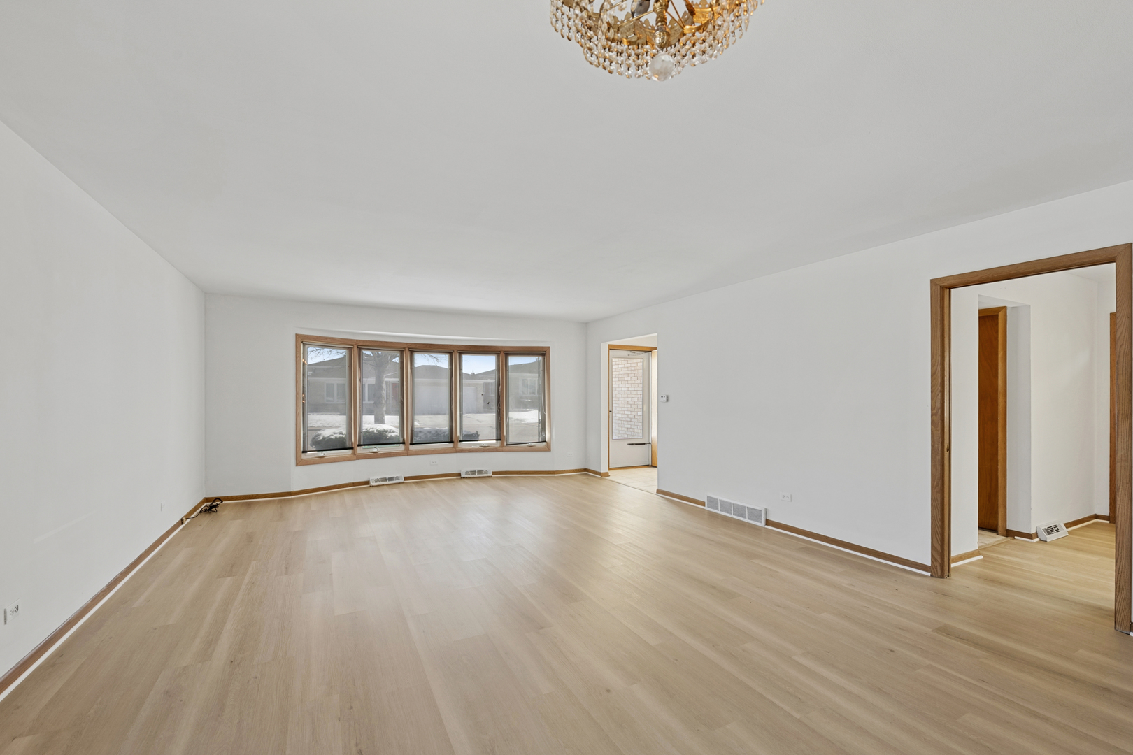 4738 N Potawatomie Avenue, Chicago, IL