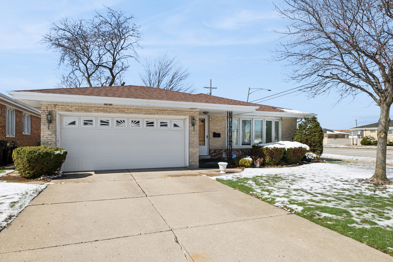 4738 N Potawatomie Avenue, Chicago, IL