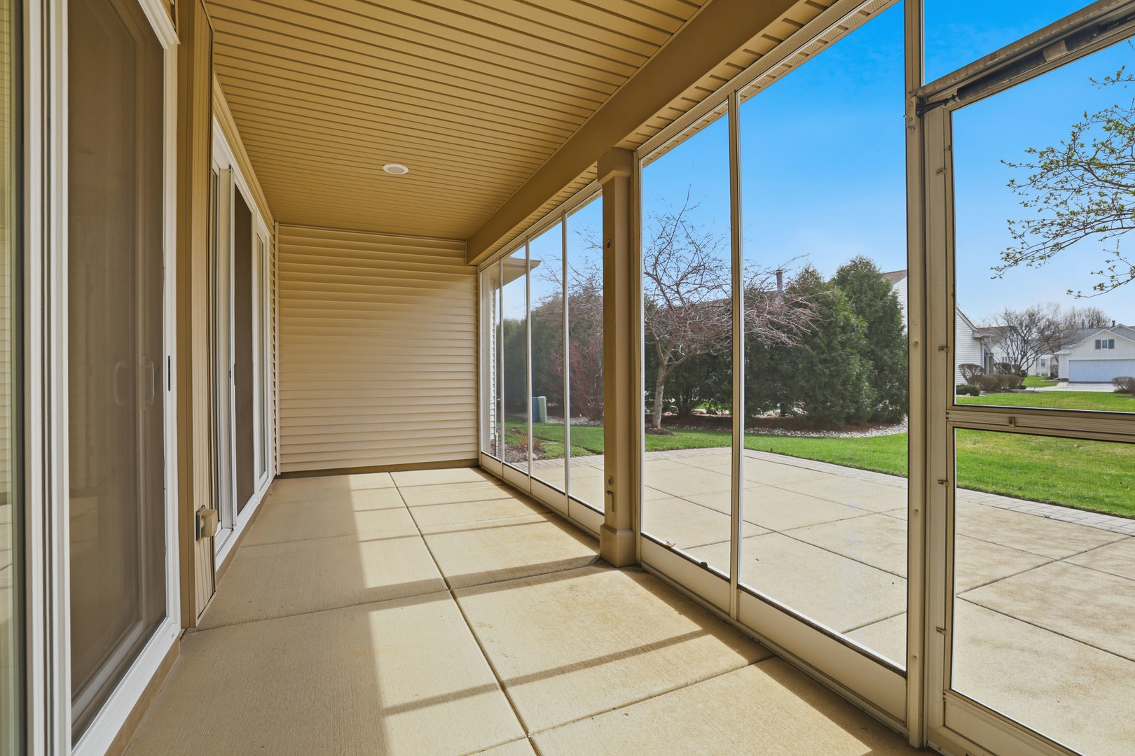 13547 Westridge Court, Huntley, IL