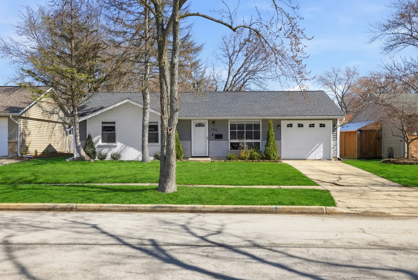205 Villa Road, Streamwood, IL