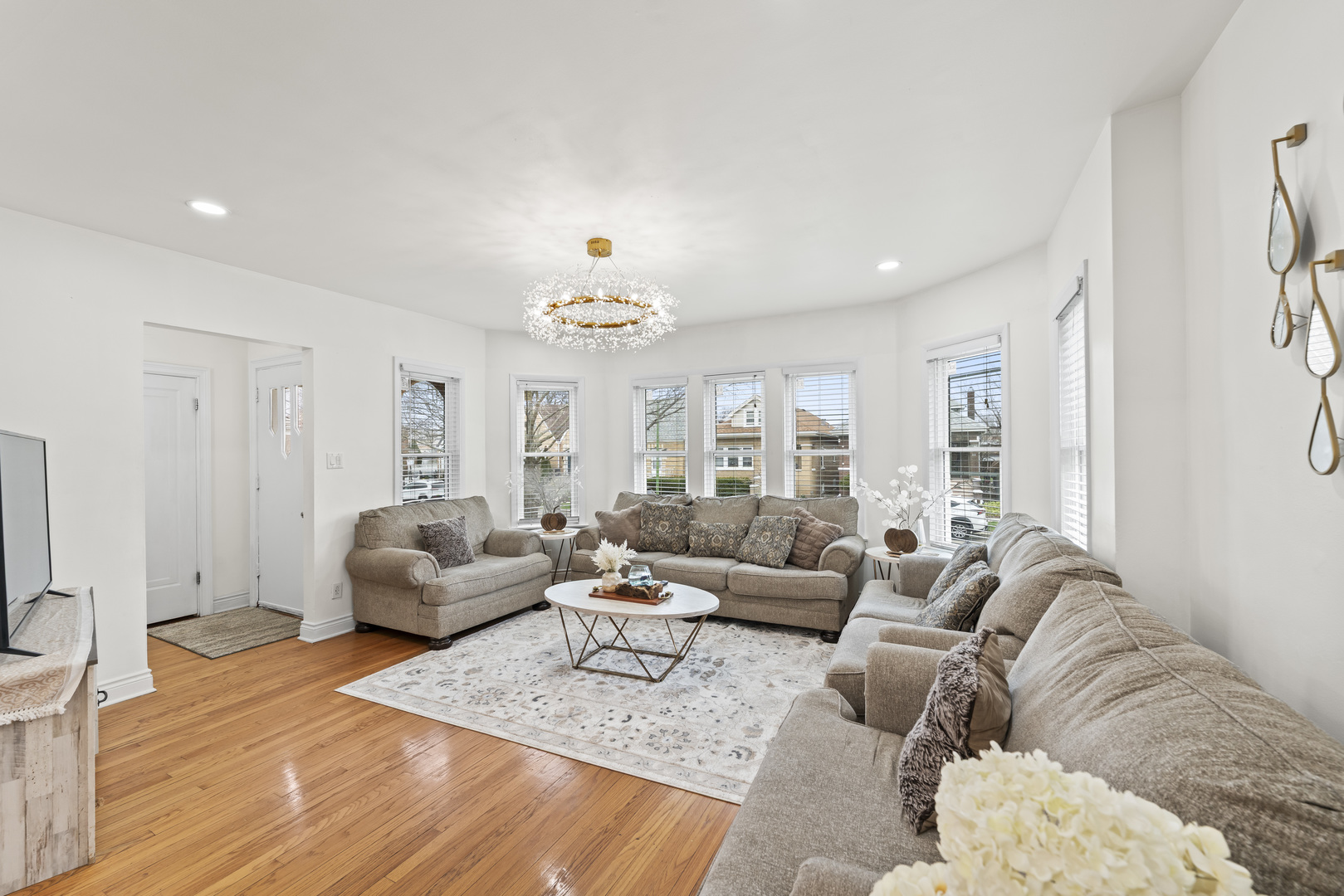 6145 W FLETCHER Street, Chicago, IL