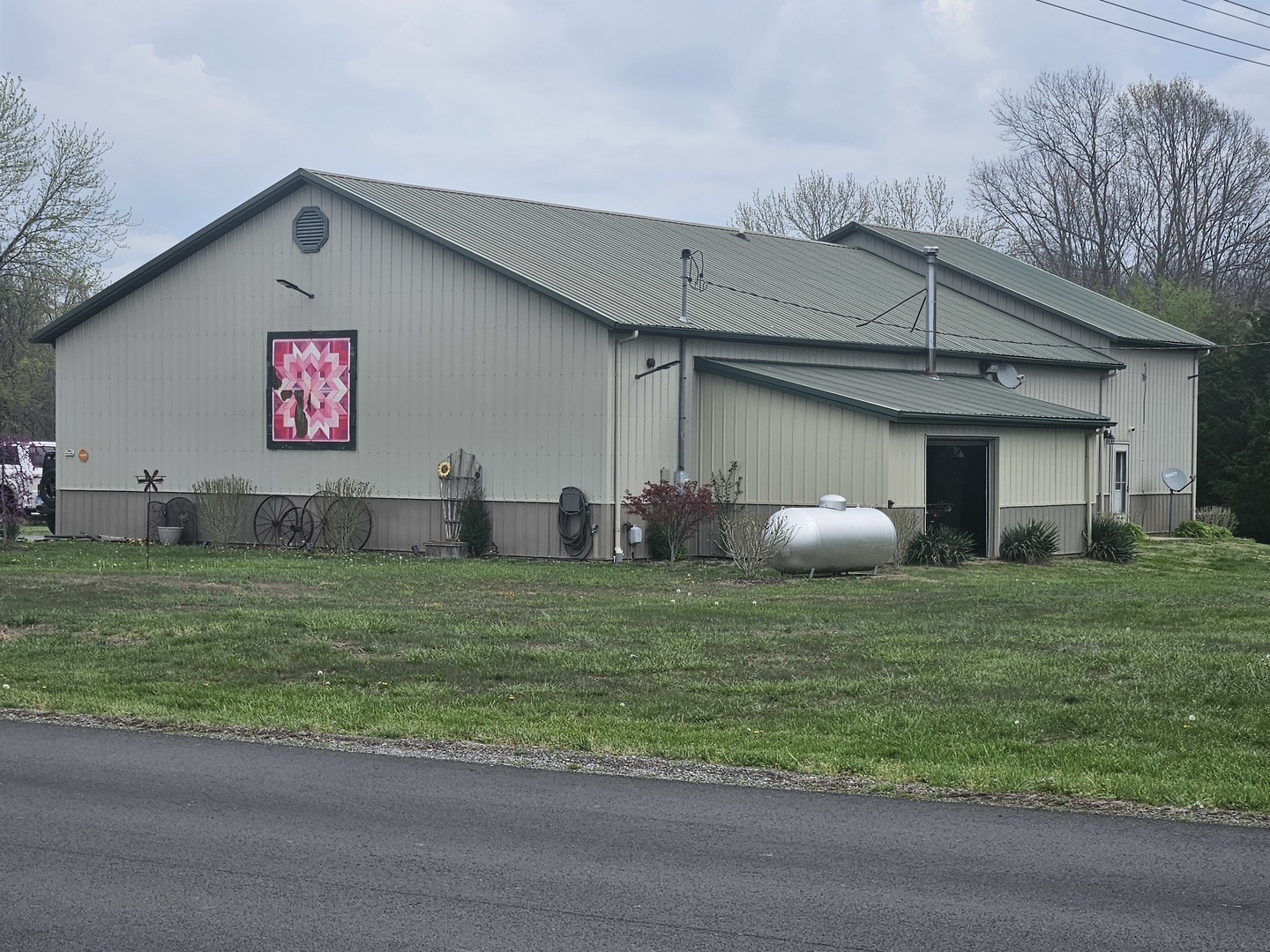 1400 N Duquoin Street, Benton, IL