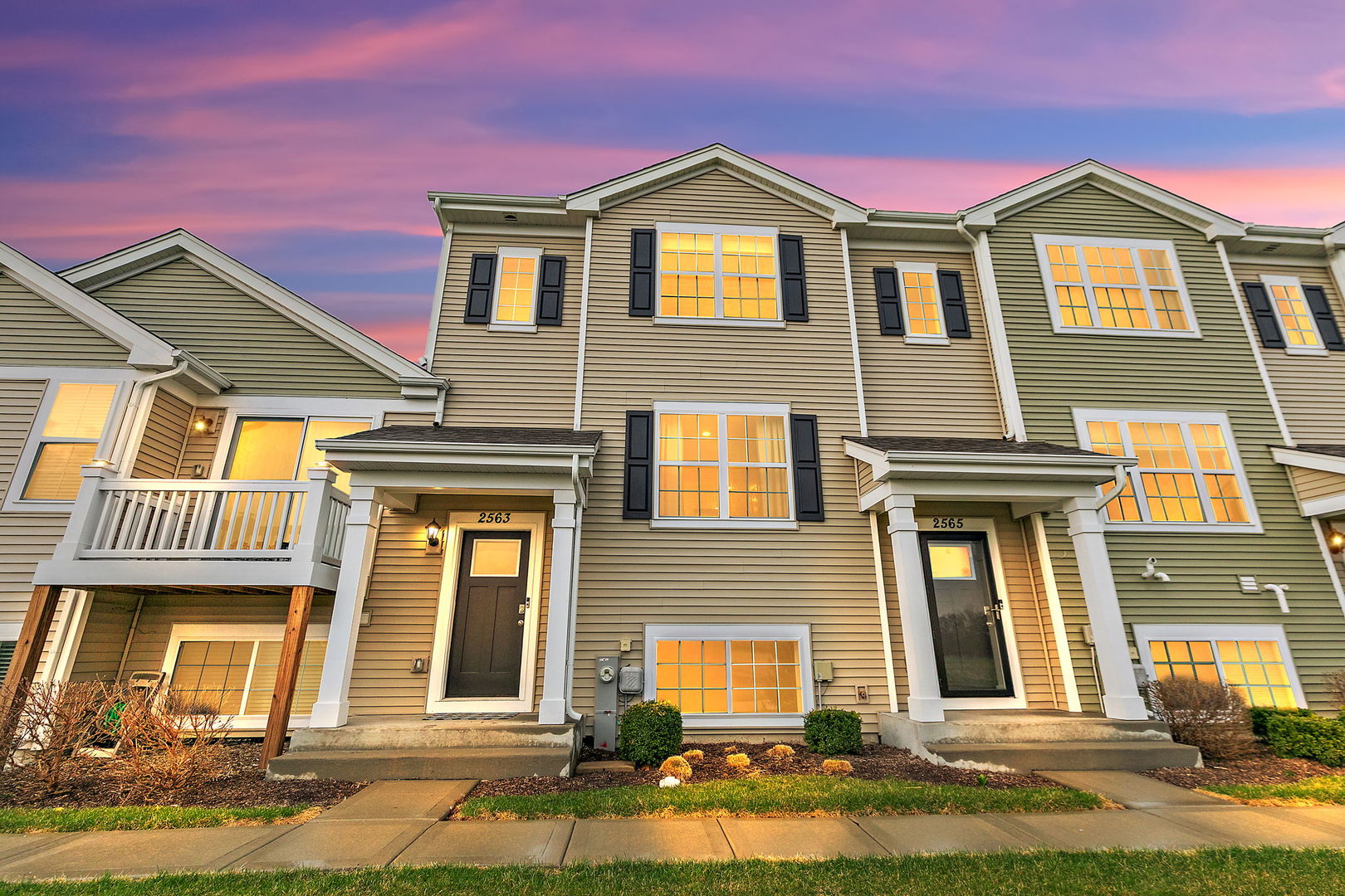 2563 Bella Drive, Pingree Grove, IL