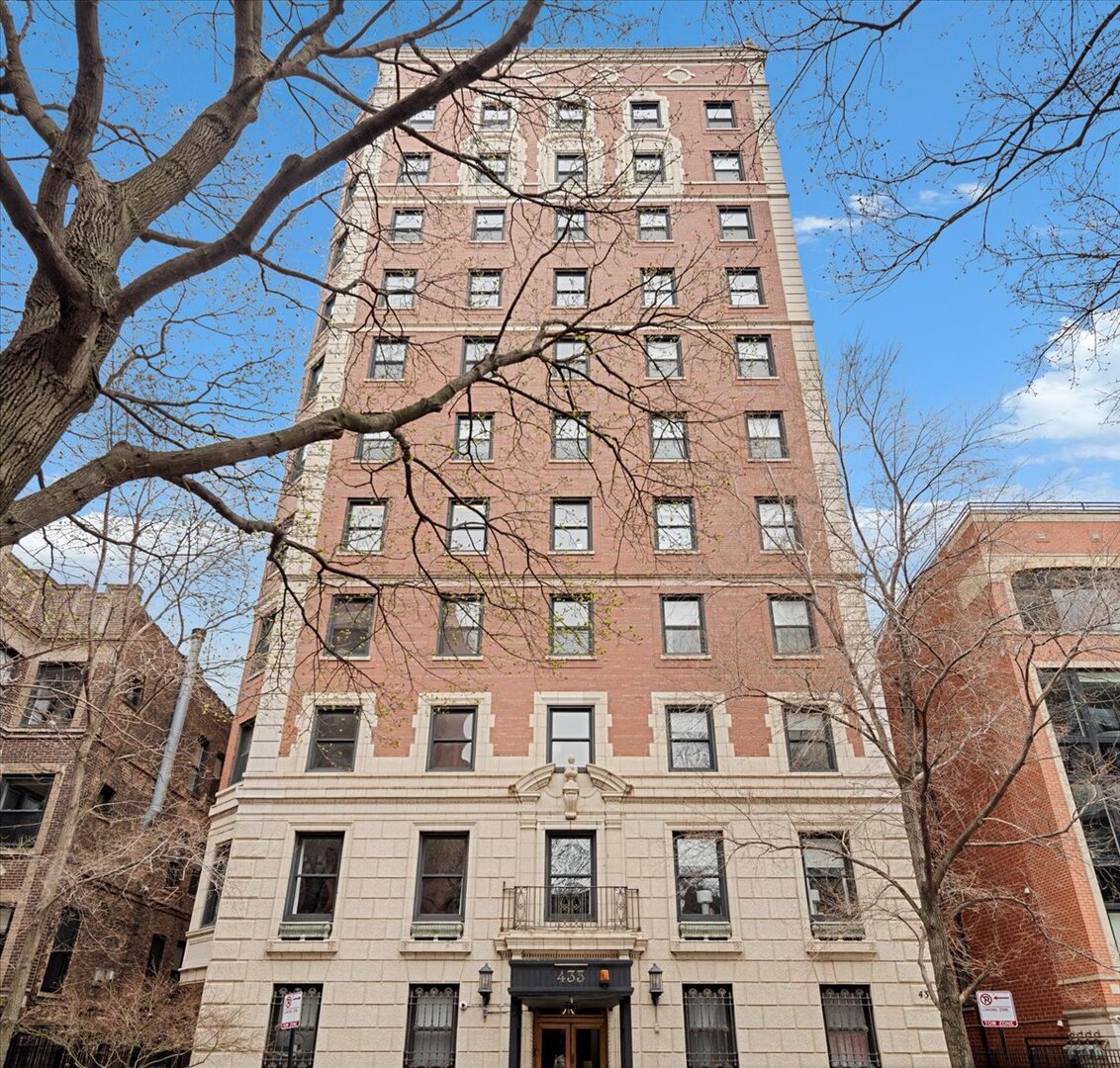 433 W Briar Place #6B, Chicago, IL