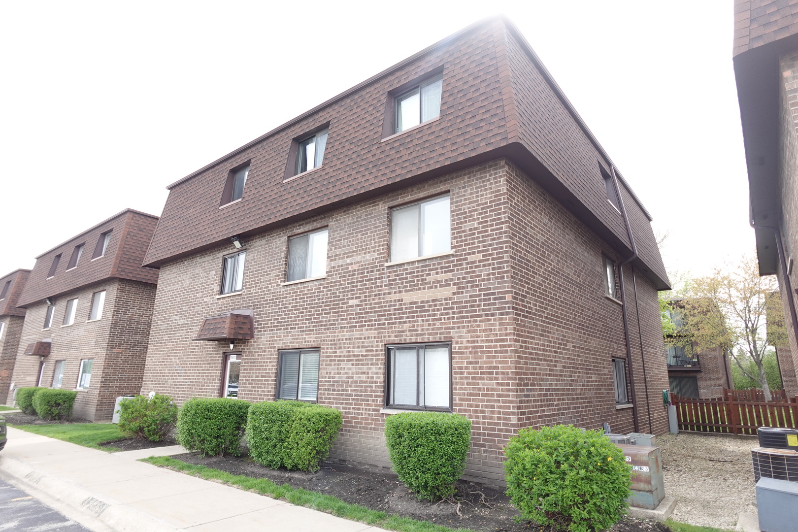 9813 Bianco Terrace #A, Des Plaines, IL
