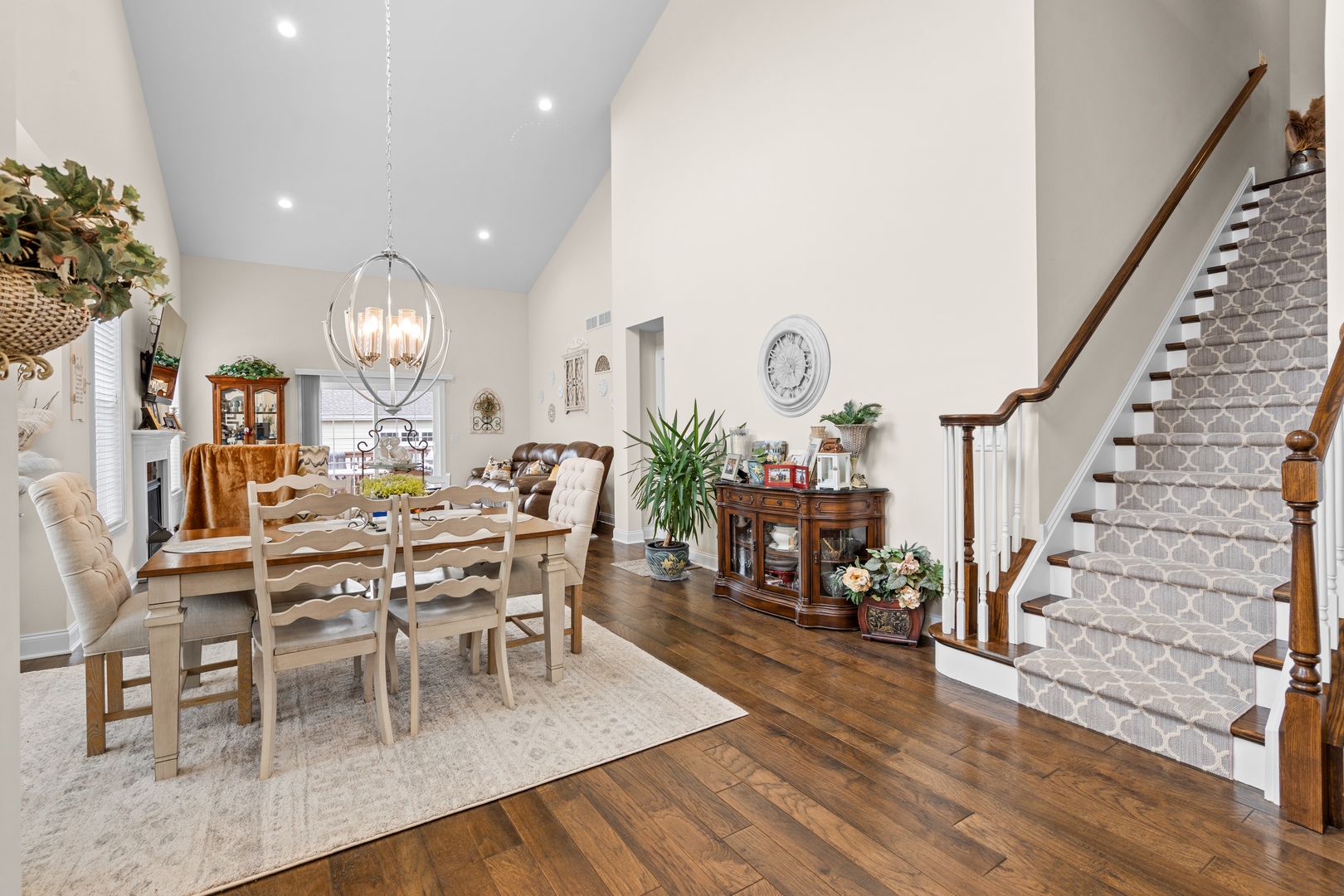 1265 Falcon Ridge Drive, Elgin, IL