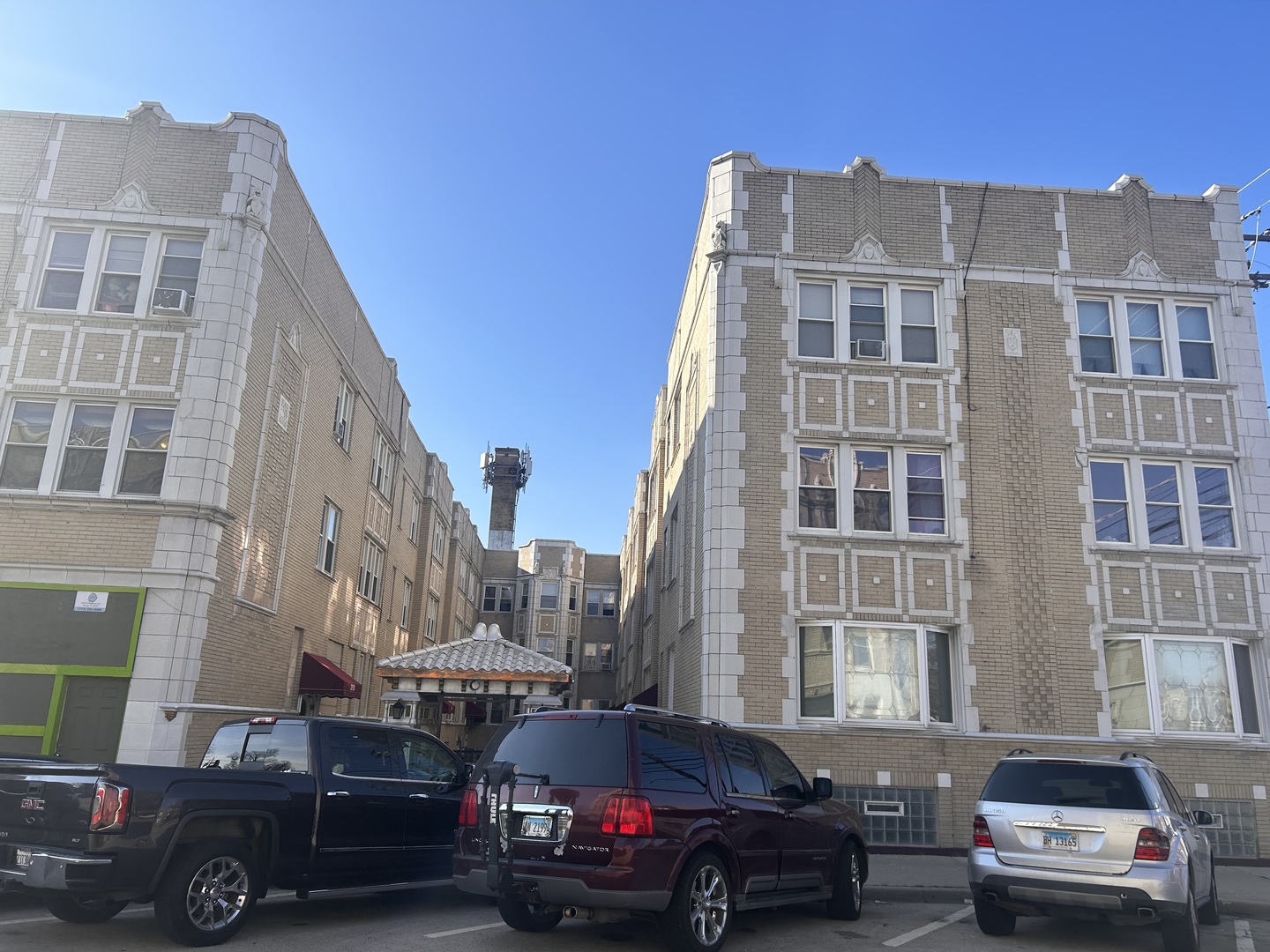 2142 Gunderson Avenue #209, Berwyn, IL