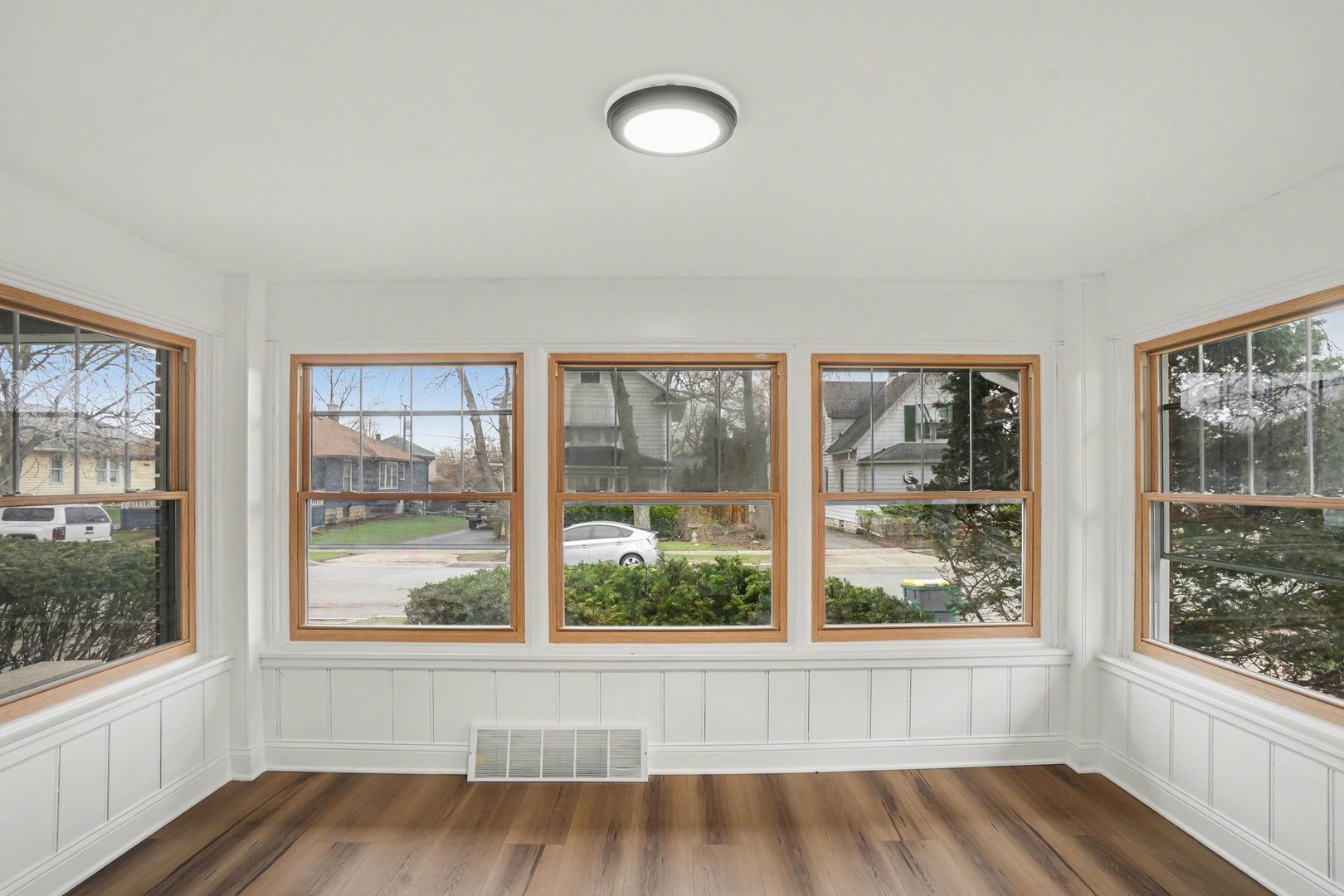 811 Kelly Avenue, Joliet, IL