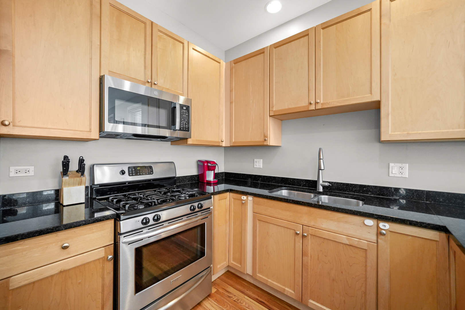 1636 W Warren Boulevard #2, Chicago, IL