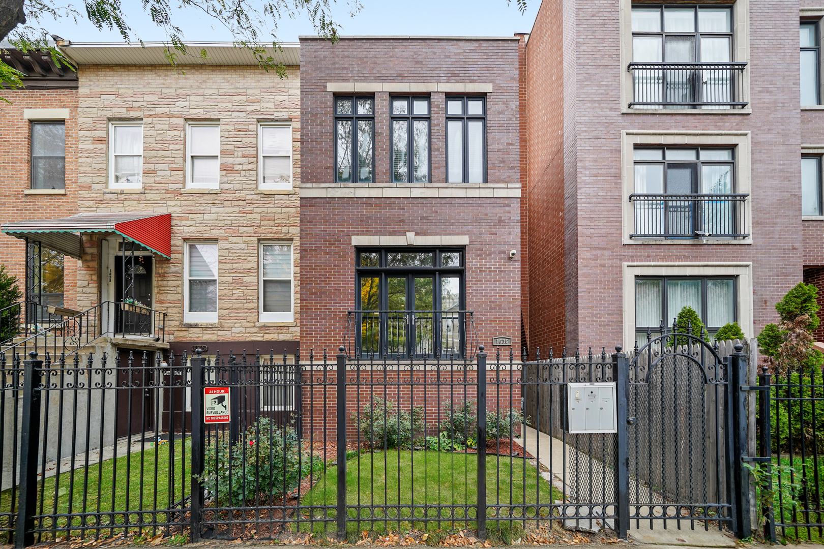 1636 W Warren Boulevard #2, Chicago, IL