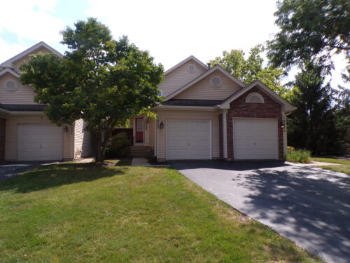 1053 Woodhill Court, Elgin, IL