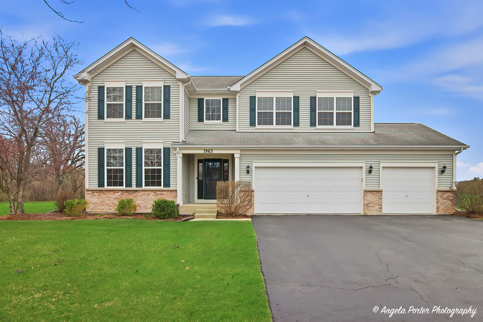 1963 Sycamore Lane, Island Lake, IL
