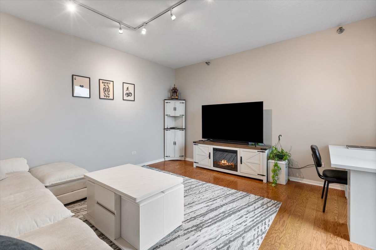 600 N Kingsbury Street #1614, Chicago, IL