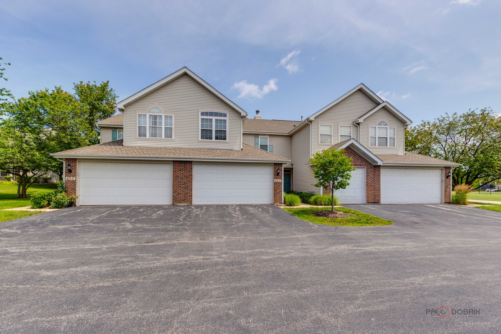 45 S Oakhurst Drive, Aurora, IL