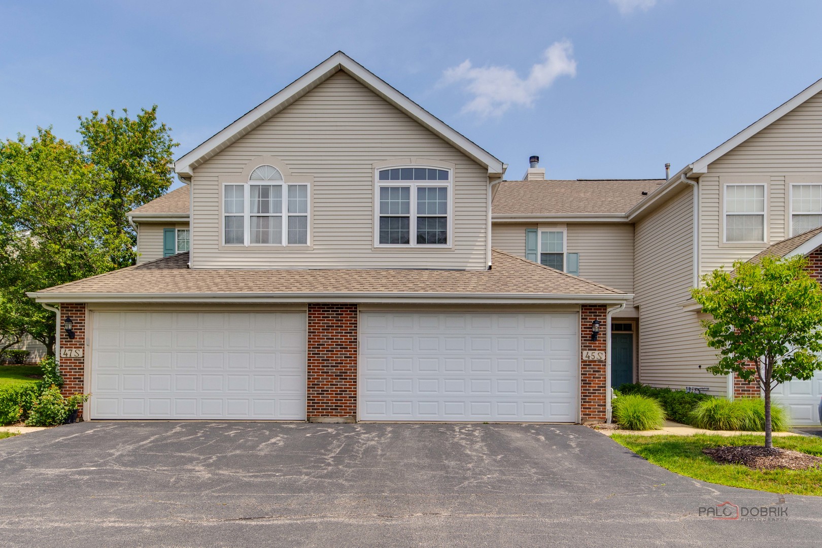 45 S Oakhurst Drive, Aurora, IL