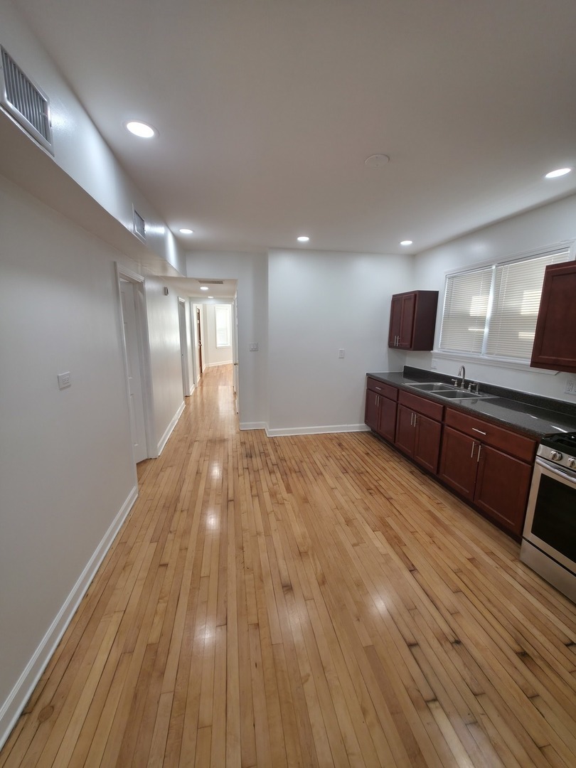 1748 N Keystone Avenue, Chicago, IL