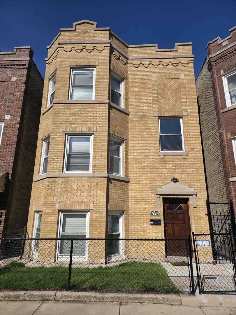 1748 N Keystone Avenue, Chicago, IL