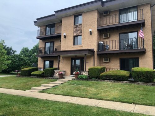 7730 Wildwood Court #1S, Darien, IL