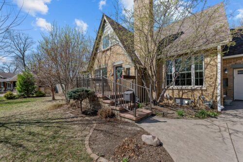 2405 23rd Avenue A, Moline, IL