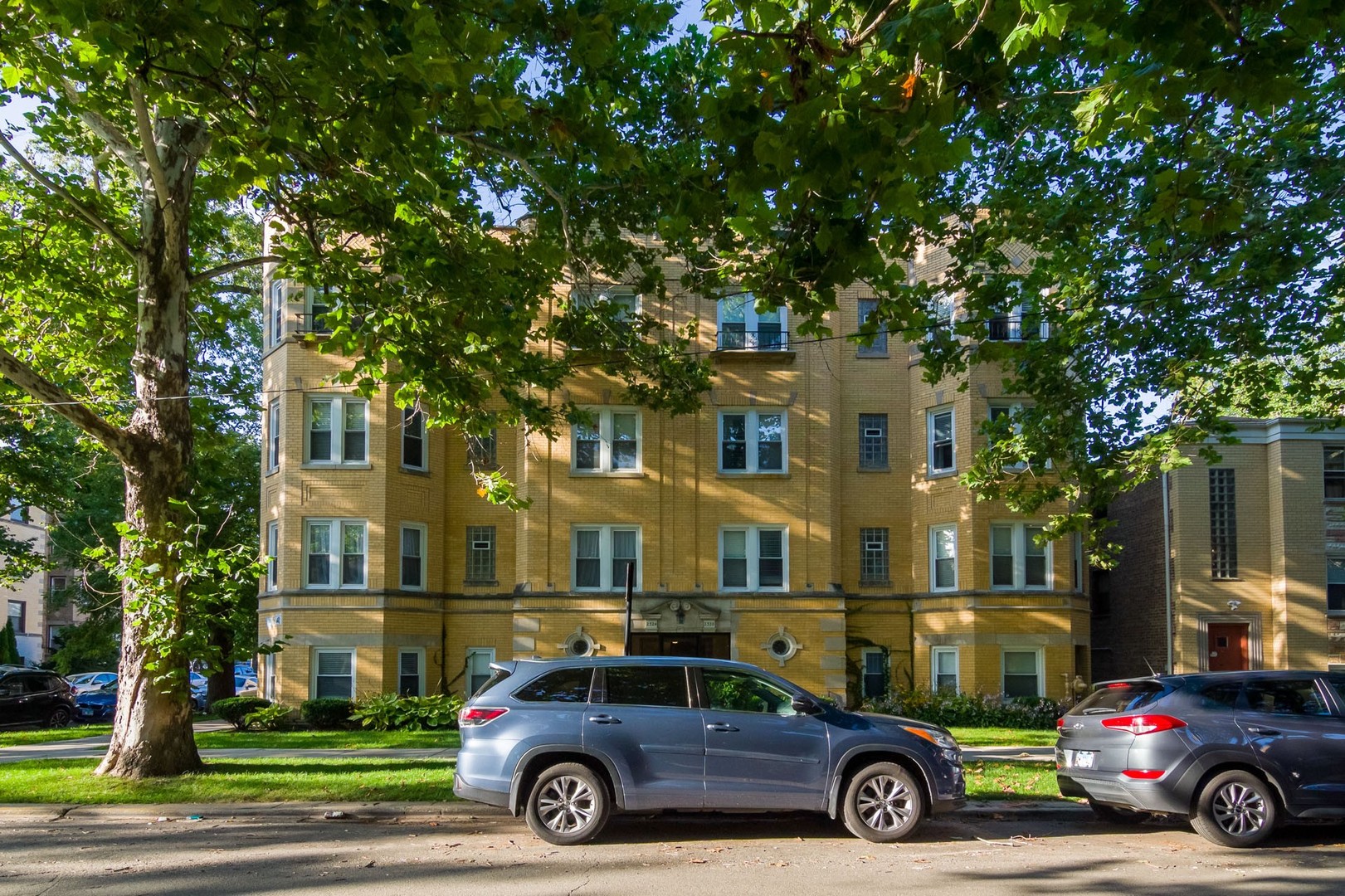 6501 N CLAREMONT Avenue #2, Chicago, IL