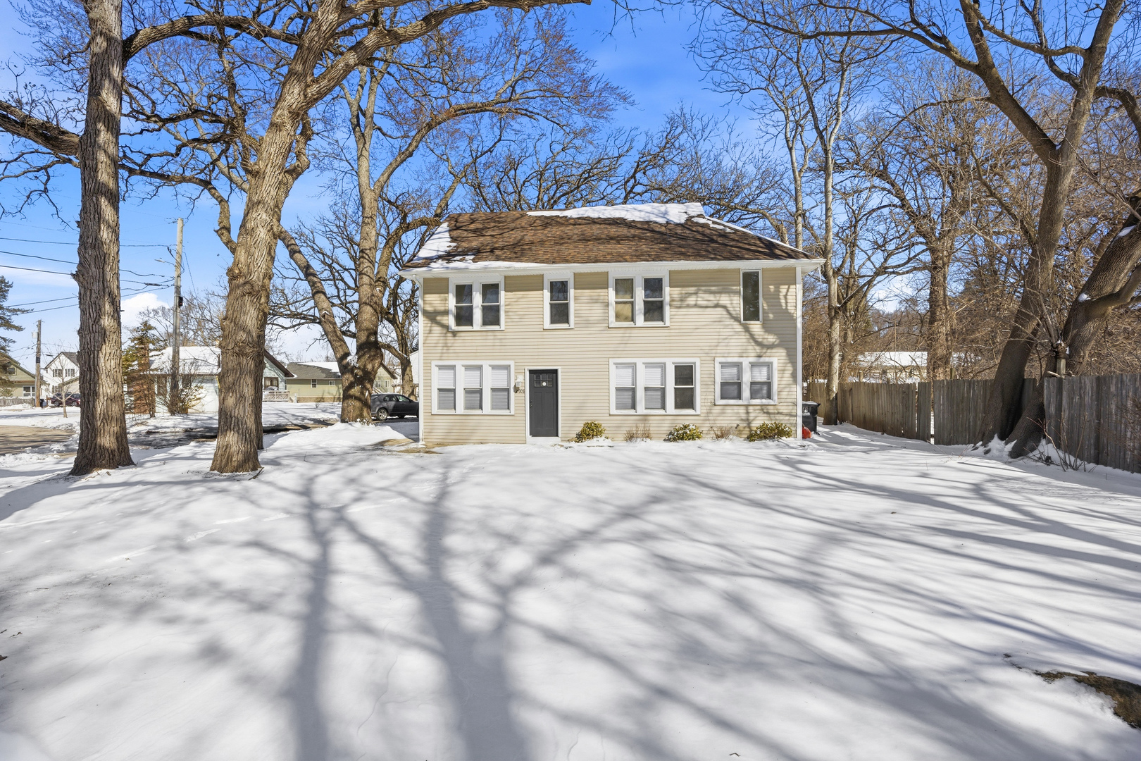 2908 Oakwood Avenue, McHenry, IL