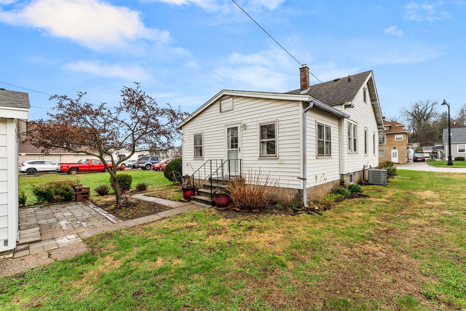 313 1st Avenue, Silvis, IL