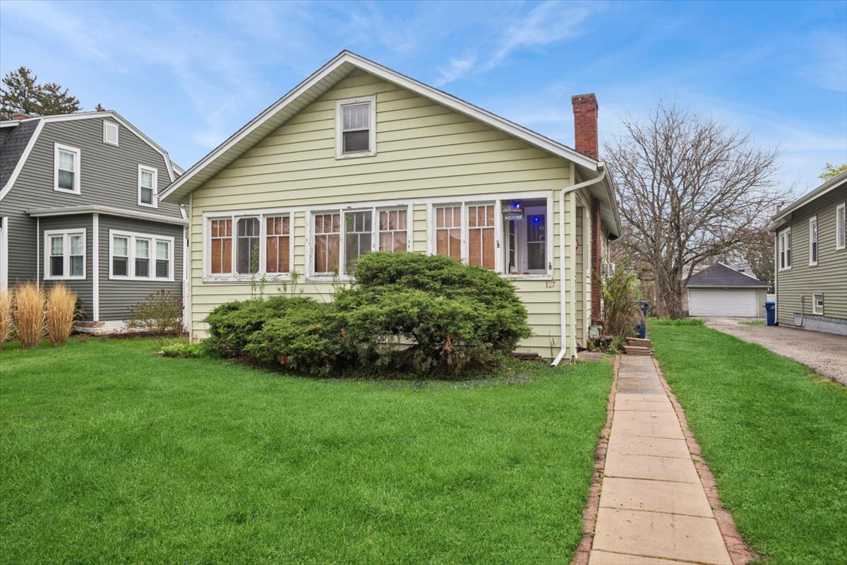 127 S Princeton Avenue, Villa Park, IL