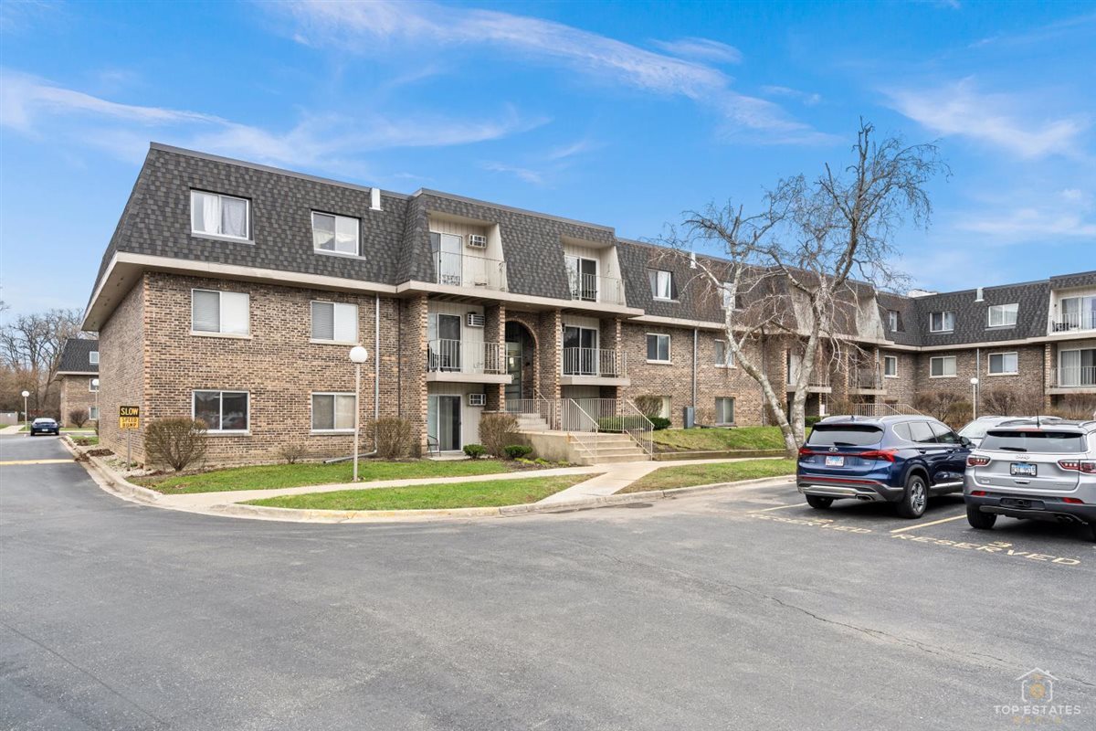 983 Crimson Court #2-206, Prospect Heights, IL