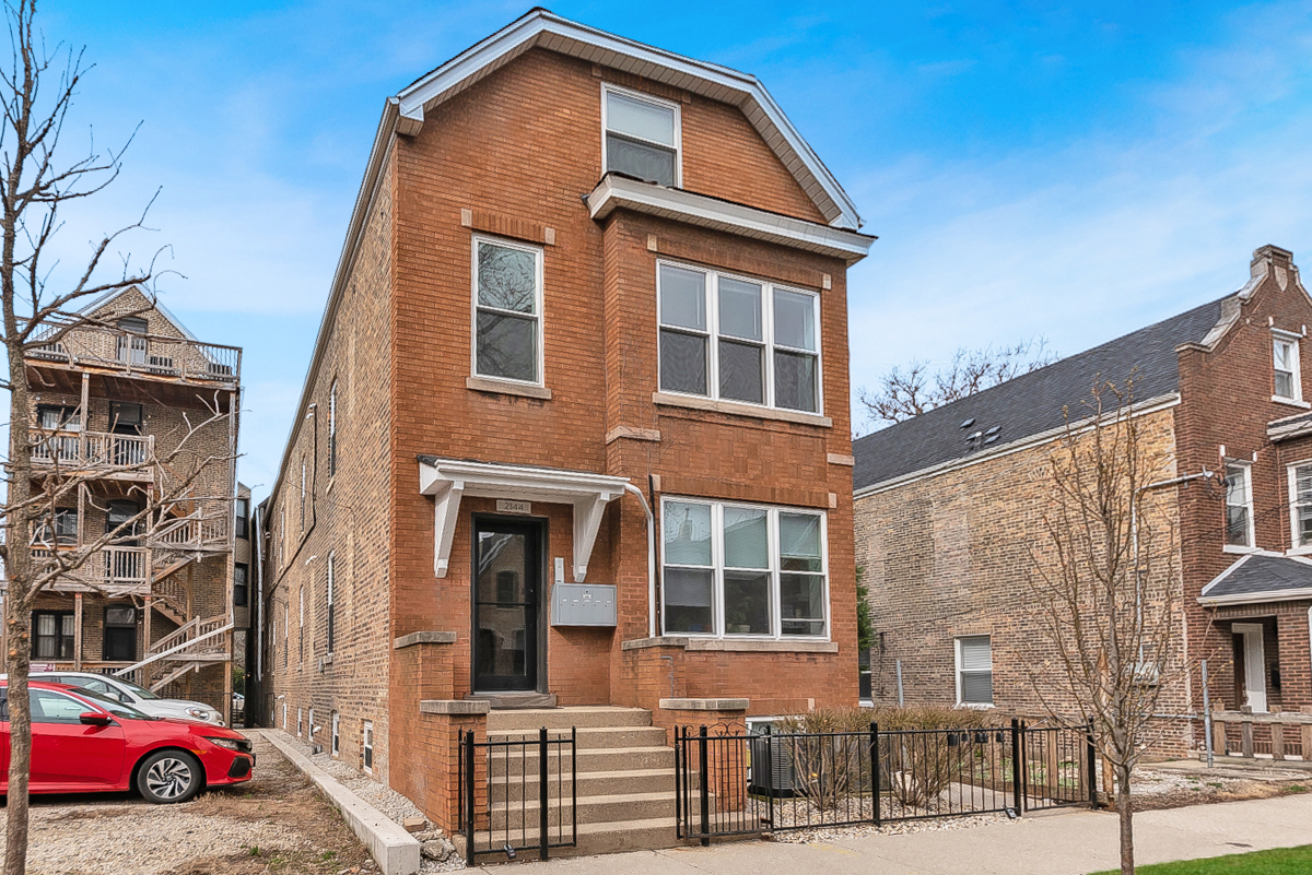 2144 W Shakespeare Avenue #1F, Chicago, IL