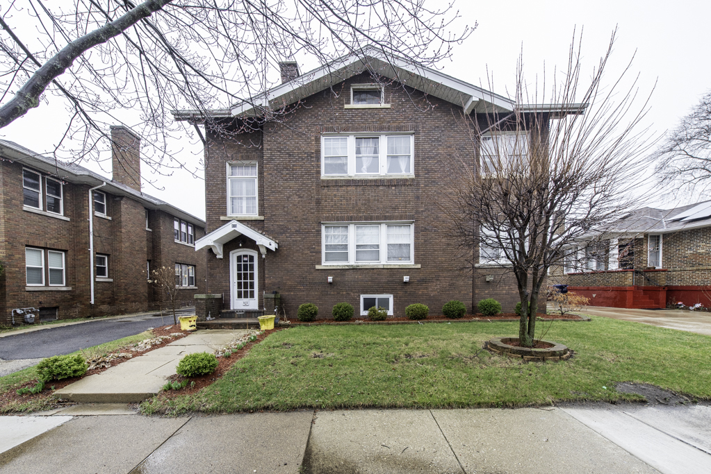 415 W Ridgeland Avenue #2, Waukegan, IL