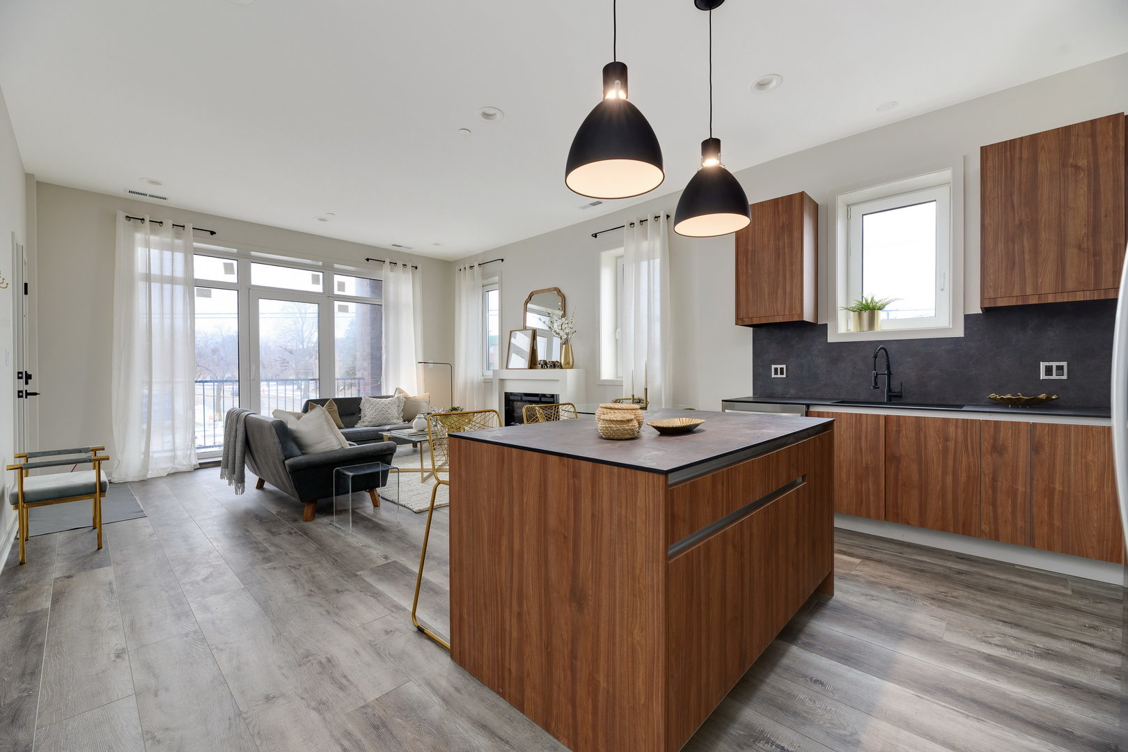 790 E Irving Park Road #3E, Roselle, IL