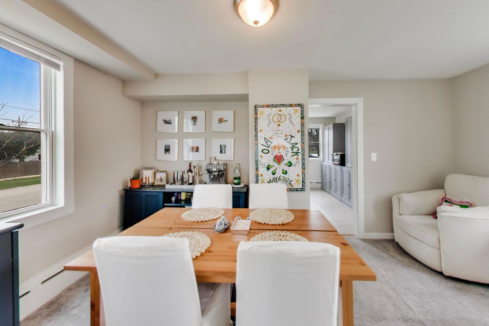 9501 Jackson Avenue, Brookfield, IL