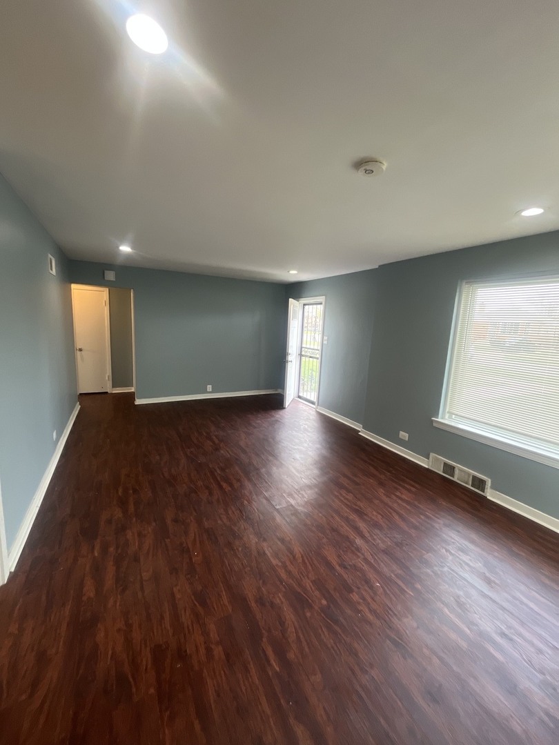 324 Frederick Avenue, Bellwood, IL