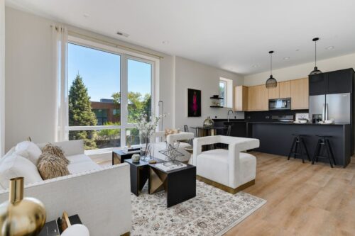 288 STONINGTON Drive #106, Bloomingdale, IL